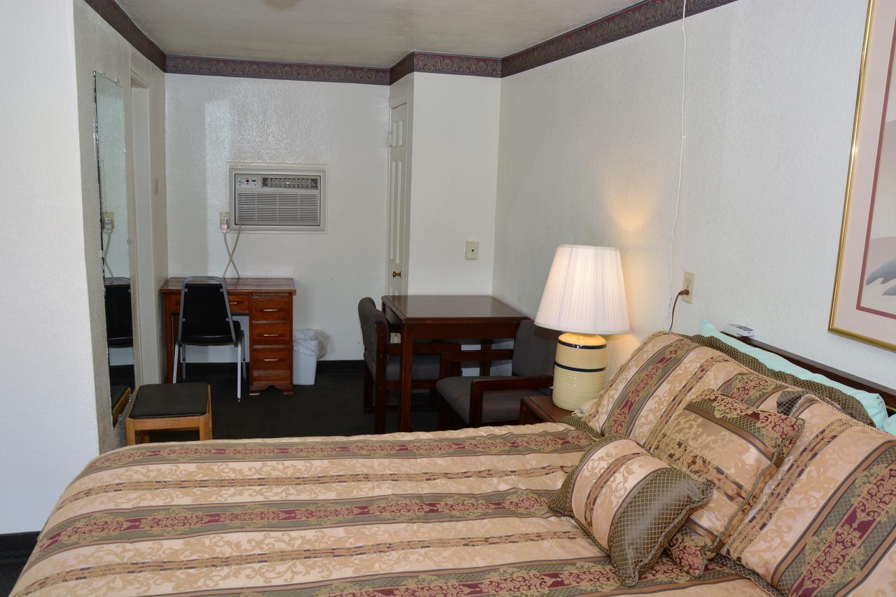 Budget Inn Of Brownfield ภายนอก รูปภาพ
